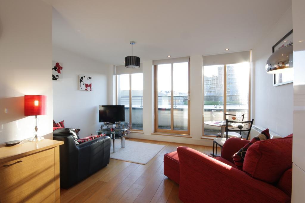 Apartment By The Bridge